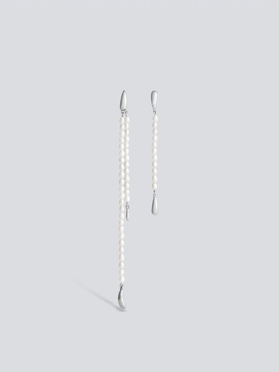 Beaded Pearl Earrings by fashion jewelry and accessory brand THEYKNOW